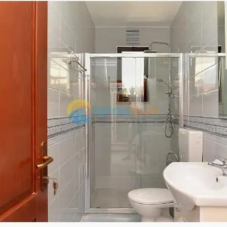 Ena & Lea Apartman Пула